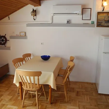 In Toller Lage- 50m Vom Entfernt By Interhome