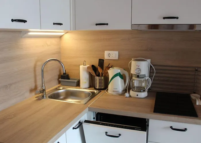 Apartament In Toller Lage- 50m Vom Entfernt By Interhome