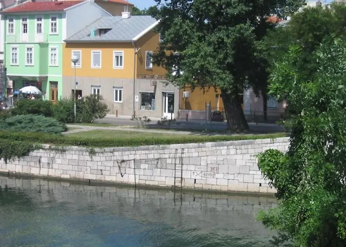 Apartamento In Toller Lage- 50m Vom Entfernt By Interhome *