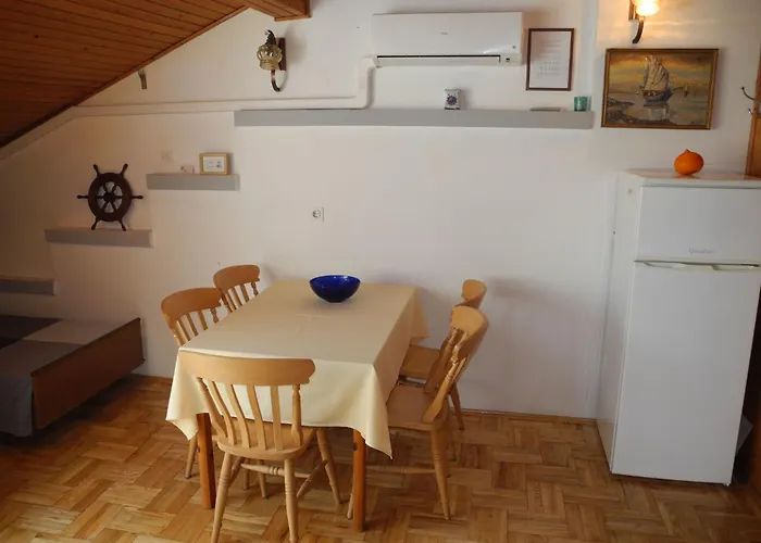 In Toller Lage- 50m Vom Entfernt By Interhome